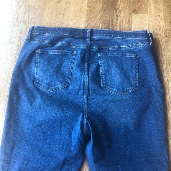 Torrid Sky High Skinny Crop Jeans Distressed Size 20 - Picture 11 of 14